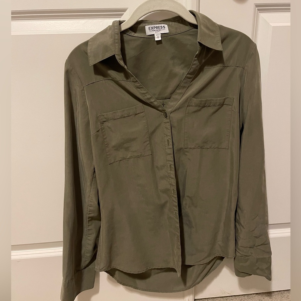 Express Portofino Slim Fit. Size: Small. In excellent condition.
